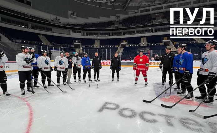 Александр Лукашенко приехал поддержать минское «Динамо» в матче с «Ак Барсом»