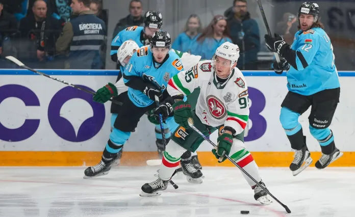 Глеб Лисовский назвал хоккеиста казанского «Ак Барса» «хоккейной мразью»