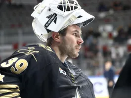 Белорусский вратарь подписал новый контракт с «Адмиралом»