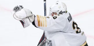 Стала известна зарплата белорусского вратаря по новому контракту с «Адмиралом»