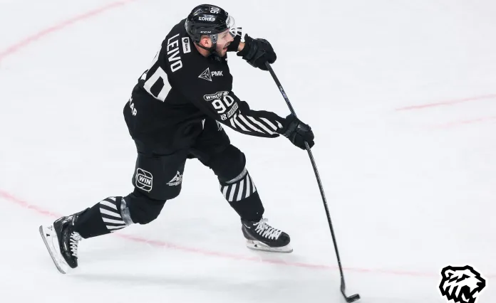 Легионер, чей рекорд был бит Сэмом Энасом, с большой долей вероятности покинет «Трактор»