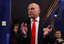 «Кому это в голову пришло?» Андрей Разин — о раннем матче, церемонии Стася и «лишних словах»