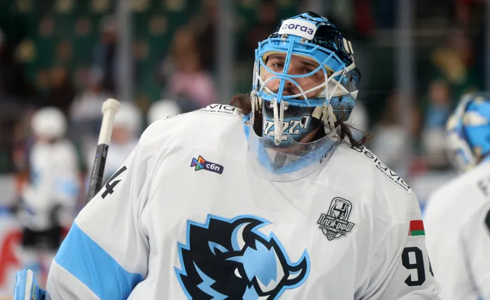 Минское «Динамо» заменило вратаря по ходу игры в Казани