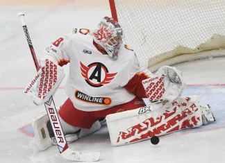 «Автомобилист» Романа Горбунова и Даниила Карповича продлил контракт с основным вратарем