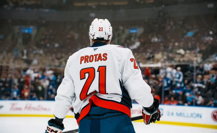 НХЛ. Братья Протасы нанесли по 3 броска, Илья Соловьев применил 2 хита, Егор Шарангович с полезностью «-1», Никита Толопило и Алексей Колосов в запасе – статистика белорусов 15 апреля