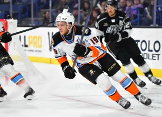 АХЛ. Неудачный матч Дмитрия Кузьмина, 1 бросок Егора Сидорова — статистика белорусов 18 апреля