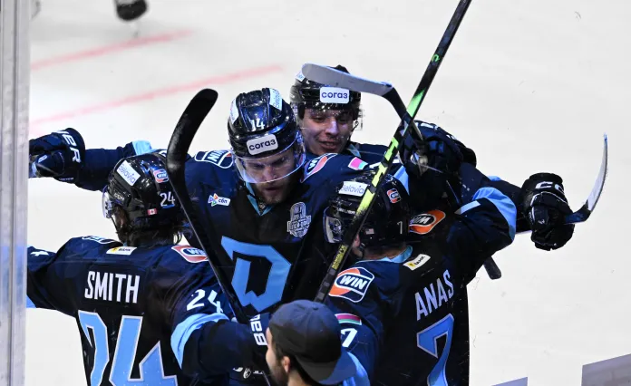 Минское «Динамо» провело лучший сезон в истории, «Динамо-Шинник» завершил выступление в Кубке Харламова, Шарангович установил личный антирекорд - все за вчера