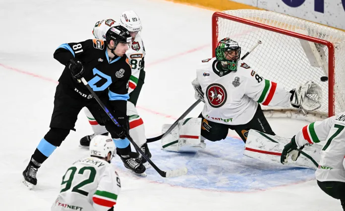 «Проиграли по психологии и физике». Эксперты «Раскатки» — о причинах вылета минского «Динамо» от «Ак Барса»