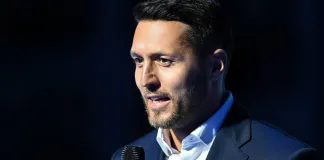 Генеральный директор минского «Динамо» поздравил «Динамо-Олимпик» с чемпионством в Высшей лиге