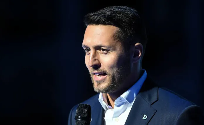 Генеральный директор минского «Динамо» поздравил «Динамо-Олимпик» с чемпионством в Высшей лиге