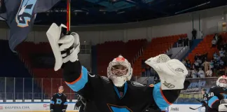 Гол Николая Салыго и сейв Евгения Прохорова попали в топ-10 моментов 1/4 финала плей-офф МХЛ