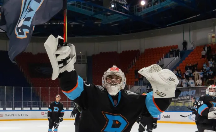 Гол Николая Салыго и сейв Евгения Прохорова попали в топ-10 моментов 1/4 финала плей-офф МХЛ