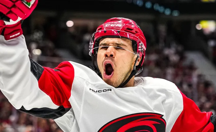 Кубок Стэнли. 1/8 финала. «Колорадо» и «Каролина» добыли очередные победы и находятся в шаге от второго раунда плей-офф. Итоги 24 апреля