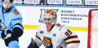 Латвия намерена лишить Калниньша тренерской лицензии за игру в России