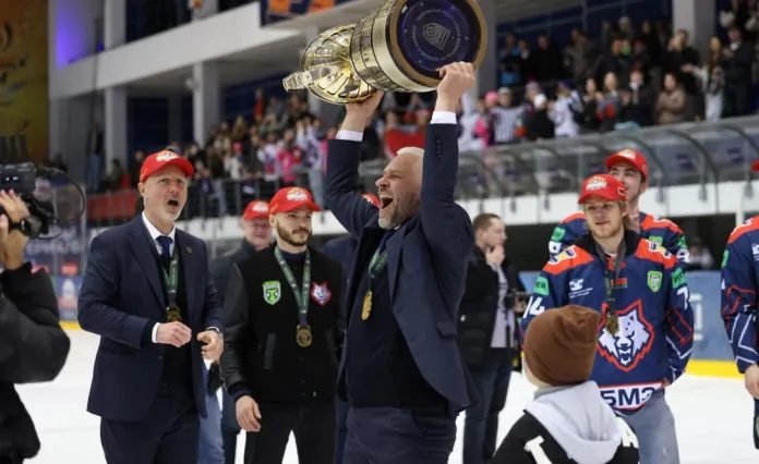 Минское «Динамо» провело пресс-конференцию по итогам сезона, «Металлург» стал чемпионом Betera-Экстралиги, Протас признан лучшим новичком АХЛ — все за вчера