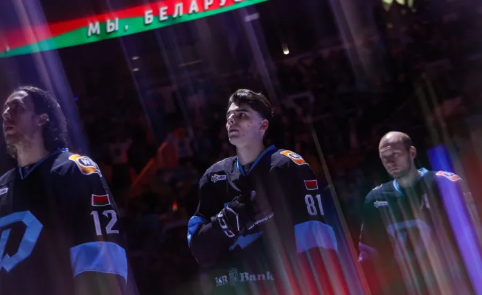 «Ну, мастер — ничего не сказать». Главный арбитр КХЛ объяснил отмену гола Пинчука в матче с «Ак Барсом»