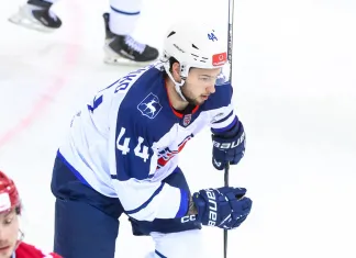 Кубок Харламова. 1/4 финала. Яценко забил гол в первом полуфинале, но «Чайка» уступила «Локо»