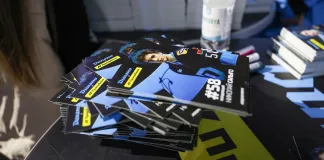 Автографы игроков минского «Динамо» появились в продаже на следующий день после церемонии закрытия сезона