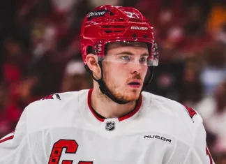 Александр Никишин не смог самостоятельно покинуть лёд после силового приёма. У российского защитника подозревают сотрясение мозга