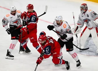 «Локомотив» и «Авангард» устроили потасовки со 136 минутами штрафа. Мартынов получил 10 минут