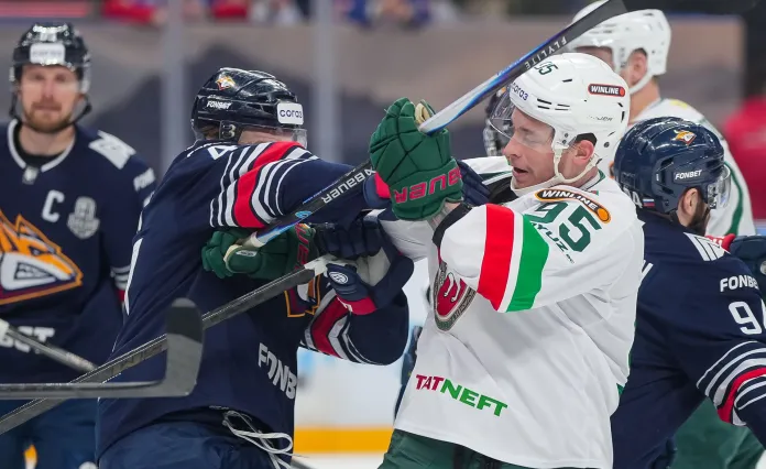 «Металлург» отправит в СДК эпизод с ударом Галимова в область паха белорусского защитника Паливко