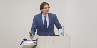 Андрей Курбацкий: Начальная подготовка детей — фундамент всего хоккея