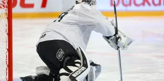 «Ванкувер» подписал конкурента Никите Толопило