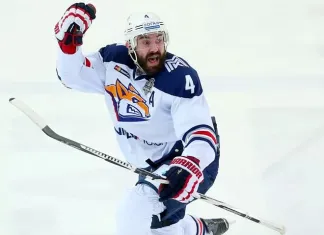 Лучший защитник-бомбардир прошлого сезона КХЛ подписал контракт с «Магниткой»