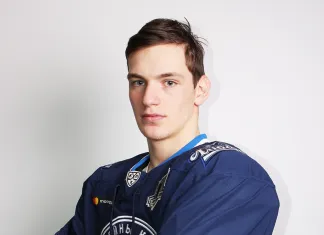 КХЛ: 18-летний защитник подписал контракт с минским «Динамо»