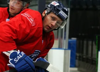 «БХ»: Два хоккеиста сборной Беларуси не тренировались из-за простуды