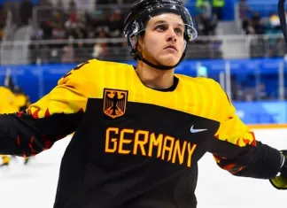 Нападающий сборной Германии уедет в НХЛ