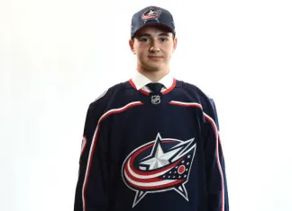 НХЛ: 18-летний французский нападающий подписал контракт с «Коламбусом»