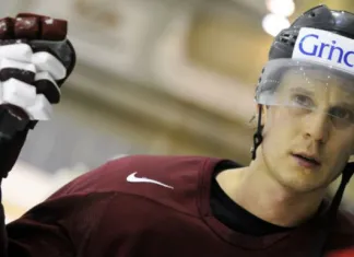 Латвийский хоккеист сменил гражданство и не будет легионером в КХЛ