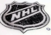 НХЛ: Невеста Хоффмана обратилась в суд с требованием раскрыть информацию по делу об интернет-преследовании жены Карлссона