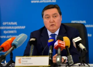 Аскар Мамин: Казахстан надеется закрепиться в элите молодежного хоккея