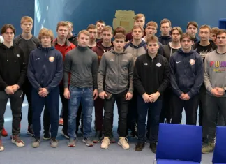 Сборная Беларуси (U-18) почтила память Руслана Салея и посетила музей НОК