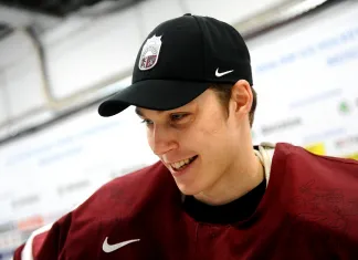 НХЛ: Голкипер сборной Латвии продлил контракт с «Коламбусом»