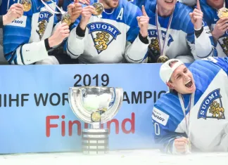 Видео: Сборная Финляндии празднует золотой успех