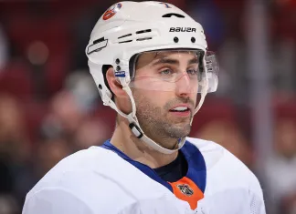 НХЛ: «Нью-Йорк Айлендерс» договорился с одним из лидеров атаки на пятилетний контракт