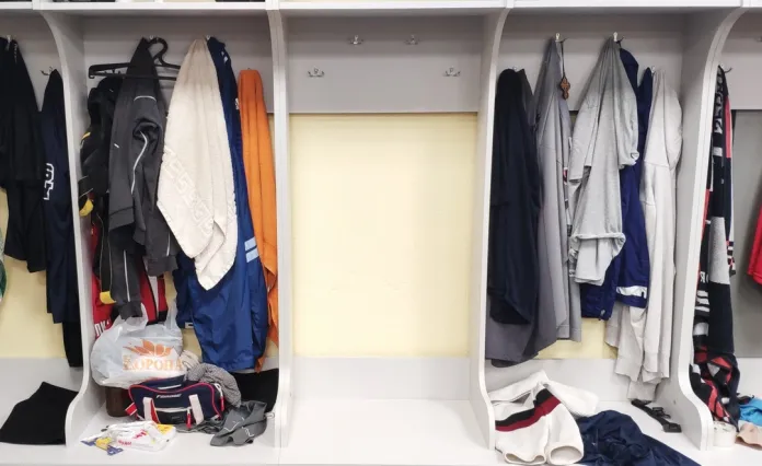 В «Могилеве» подготовили шкафчик в раздевалке для форварда сборной Беларуси