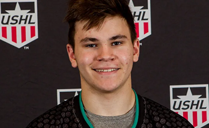 16-летний белорусский форвард набрал дебютное очко в USHL