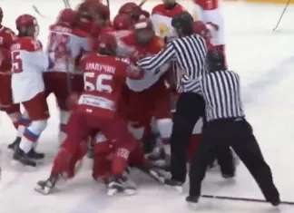 Хоккеисты Беларуси и России устроили массовую драку в первом периоде матча на Кубке Президентского спортивного клуба