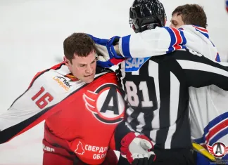 Форвард сборной Беларуси получил травму в игре с «Барысом»