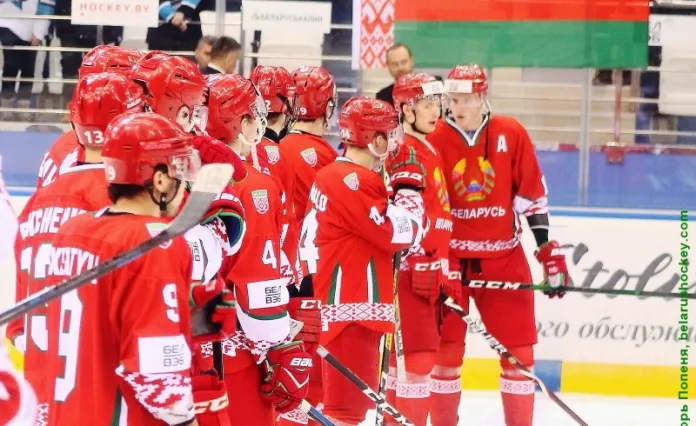 «БХ»: Молодежная сборная Беларуси играет в траурных повязках