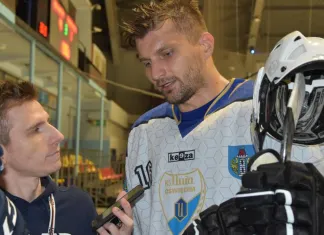 «БХ»: Результативный белорусский хоккеист покинул клуб из Освенцима