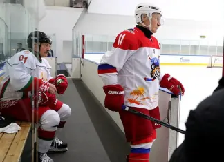 Александр Лукашенко наградил российских хоккеистов шоколадом в Красной Поляне