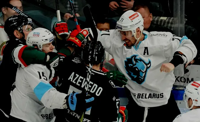 «Динамо» дало бой в Казани, белорусские клубы могут не вернуться в МХЛ, водитель «замбони» установил рекорд НХЛ – всё за вчера
