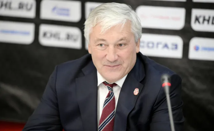 Тренер сборной Беларуси продолжит работу в «Витязе»