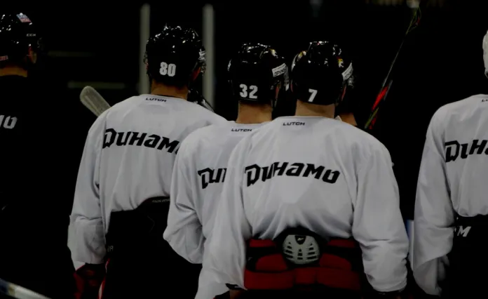 «Динамо» начало подписную компанию, белорусы ухудшили шансы на драфт НХЛ, в сборной миграция - всё за вчера