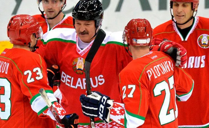 Александр Лукашенко не будет уходить в самоизоляцию